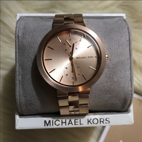 Michael Kors Garner Rose Gold-tone Watch - Picture 4 of 8